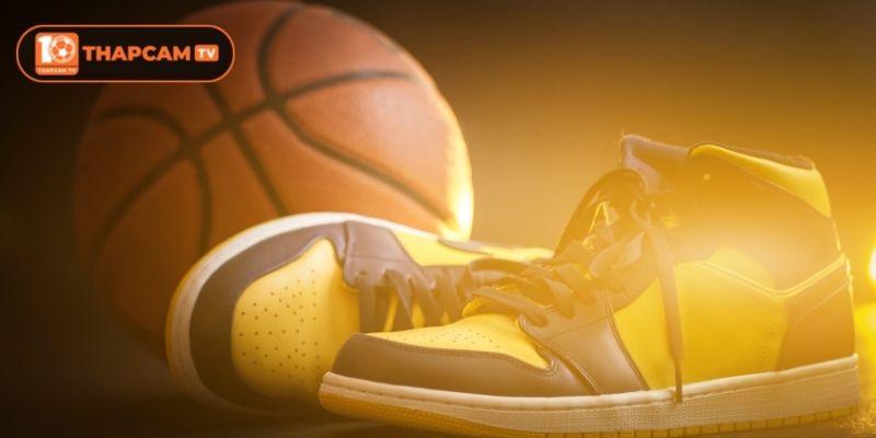 Huyền thoại bóng rổ và những đôi giày đặc biệt
